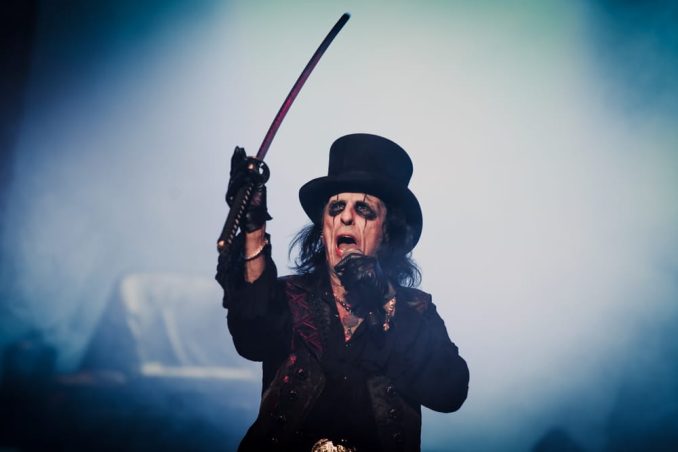 Alice Cooper na pódiu zabíjel. Ukázal Plzni, jak má vypadat hudební teatrálnost